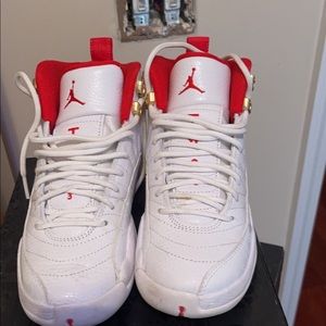 JORDAN RETRO 12